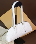 کیف دوشی زنانه کشیده